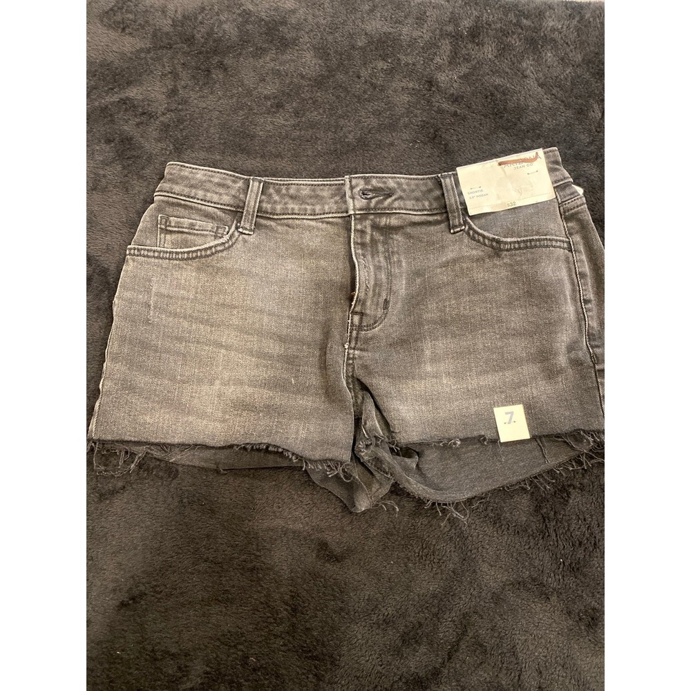 Shortie shorts Black denim cutoff size 7‎